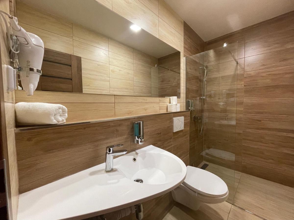 Totina Apartments Zavazna Poruba Экстерьер фото